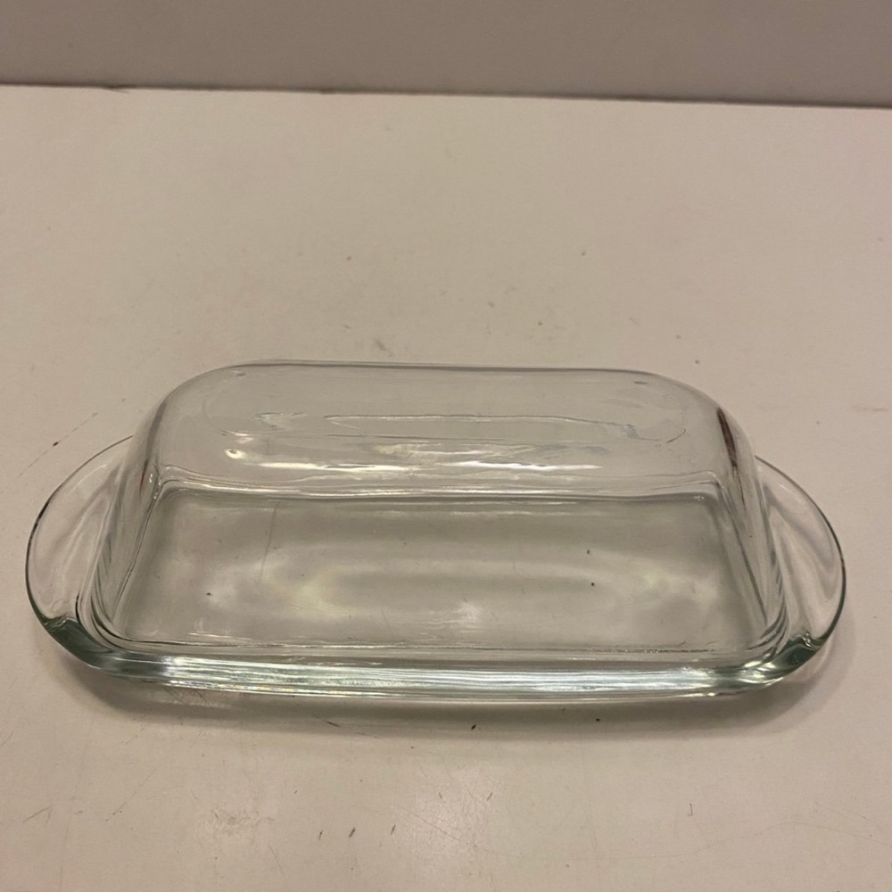 Rectangular classic clear glass butter dish with lid